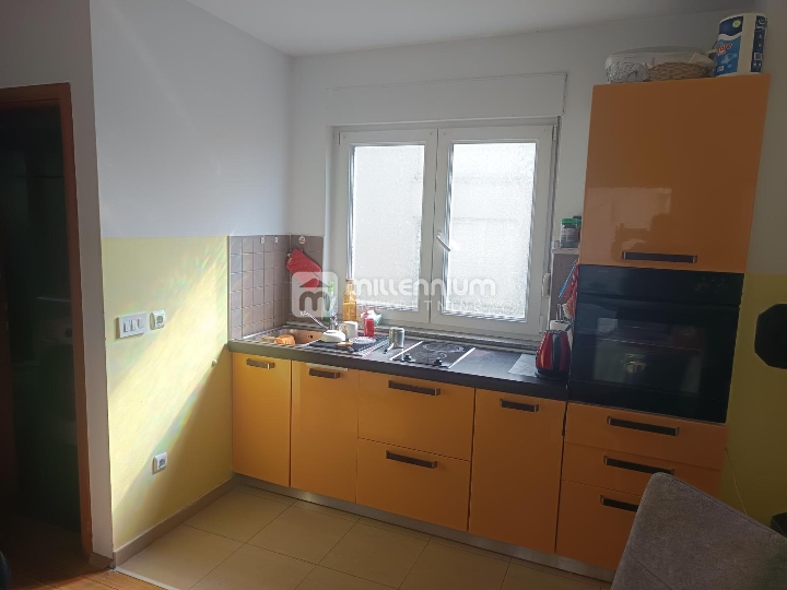 Marčelji, 34.91m2, 1S+DB s okućnicom i parkingom