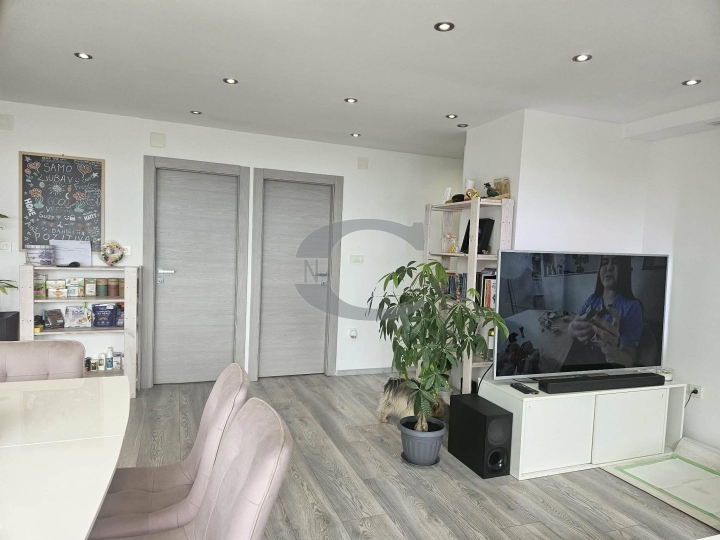 Rijeka, Krnjevo N.N., 2S+DB. Samo u Consensusu!