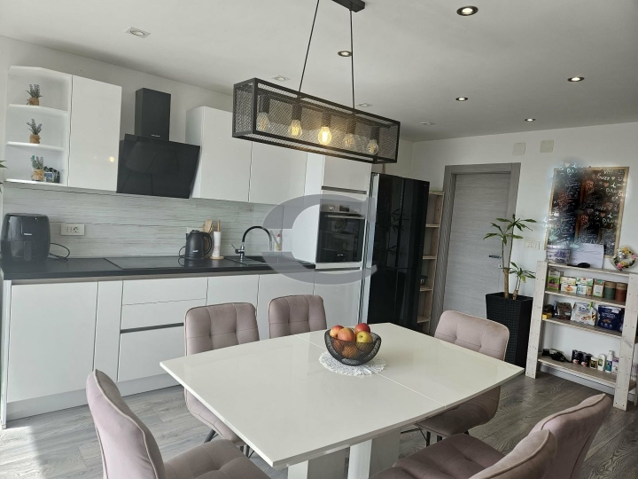 Rijeka, Krnjevo N.N., 2S+DB. Samo u Consensusu!