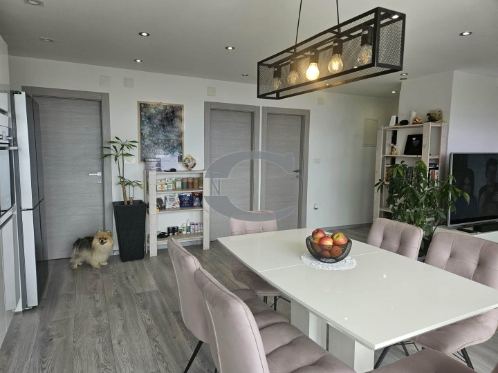 Rijeka, Krnjevo N.N., 2S+DB. Samo u Consensusu!