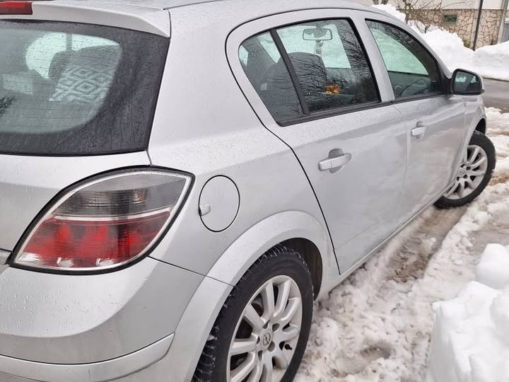 Opel Astra 1.6