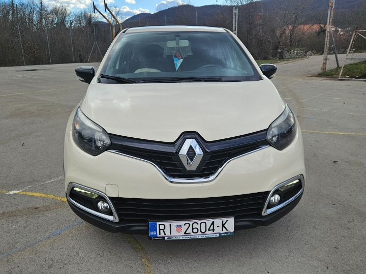 Renault Captur, 2016. god. reg. do 2./2027.! Hitno!