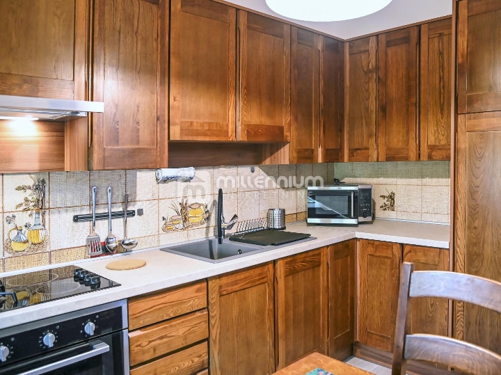 Kraljevica, 444m2, samostojeća kuća s bazenom