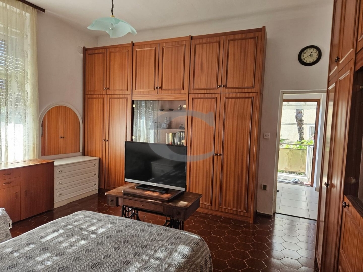 Opatija, 200m od mora, 2S+DB u villi, 60m2 + 114m2