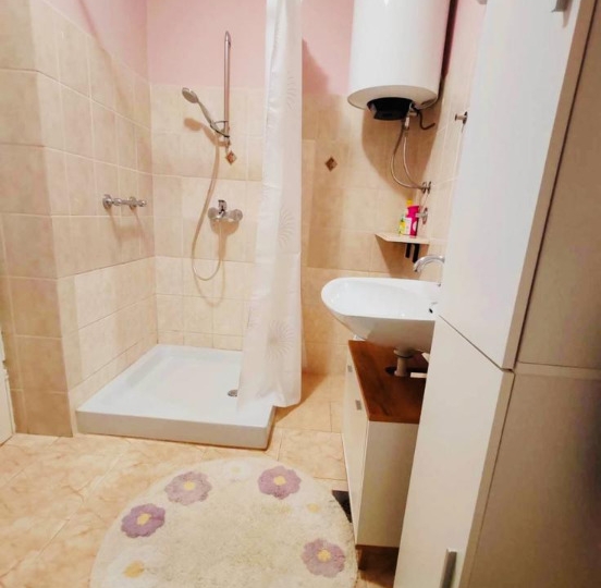 Dugoročni najam stana u Puli