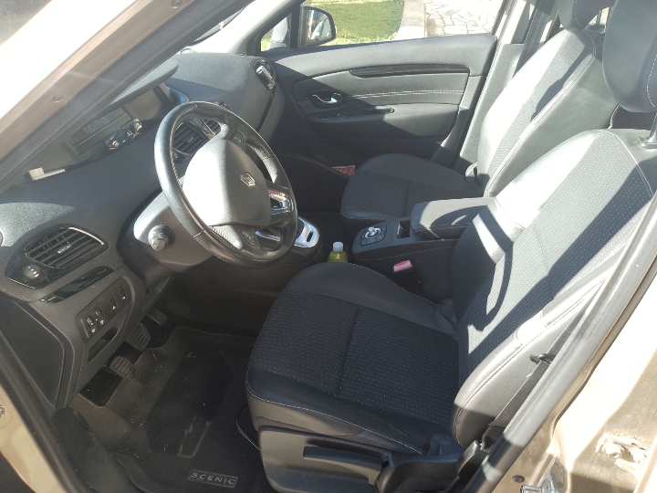 Renault Grand Scenic 1.5dCi, reg. 10.2026, servisna