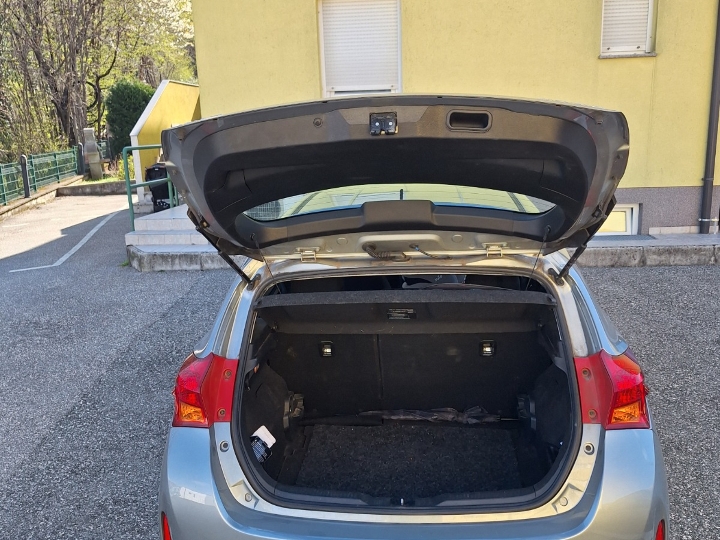 Toyota Auris, 2014. god., 2.0 D