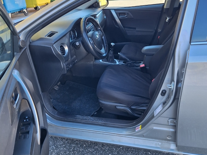 Toyota Auris, 2014. god., 2.0 D