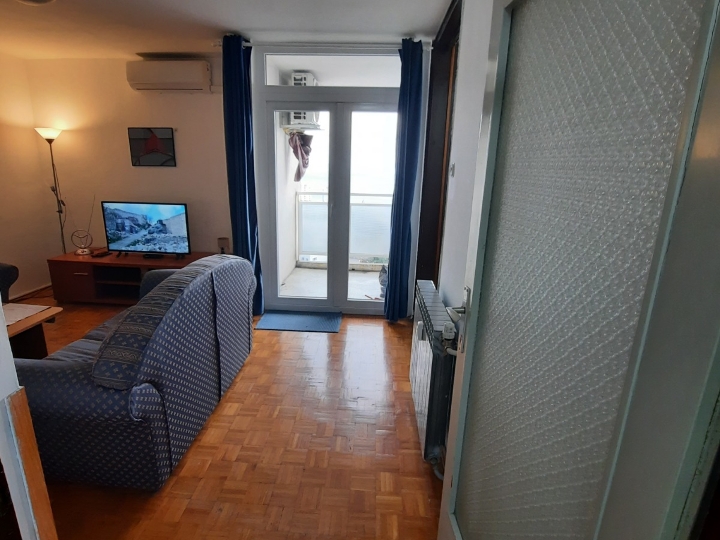 Prodajem stan na Donjoj Vežici