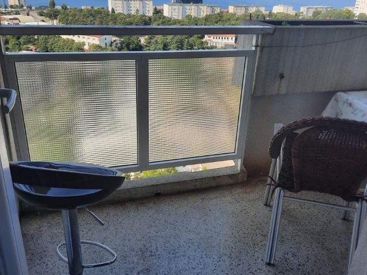 Prodajem stan na Donjoj Vežici