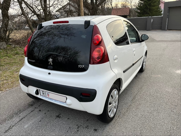 Peugeot 107, 1.0, 50 kW, HR auto