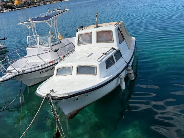 Gradac  plovilo , prodajem hitno!