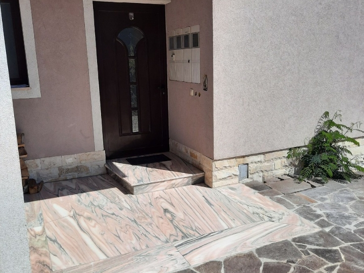 Iznajmljujem namješten stan 45 m²