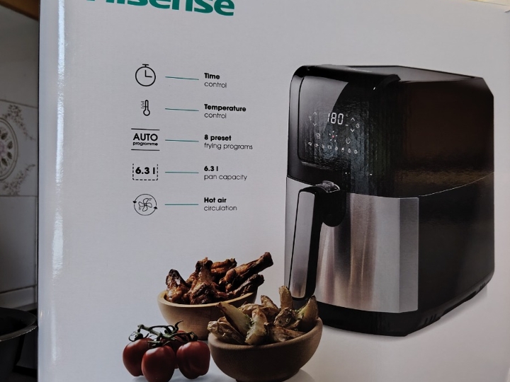 Friteza na vrući zrak Hisense