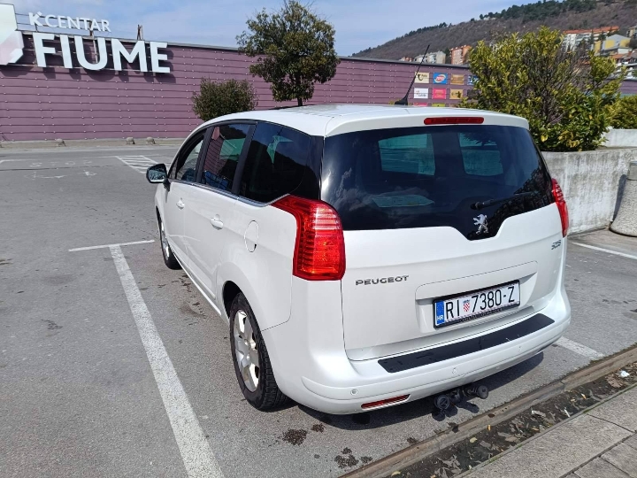 Peugeot 5008 1.6 + plin