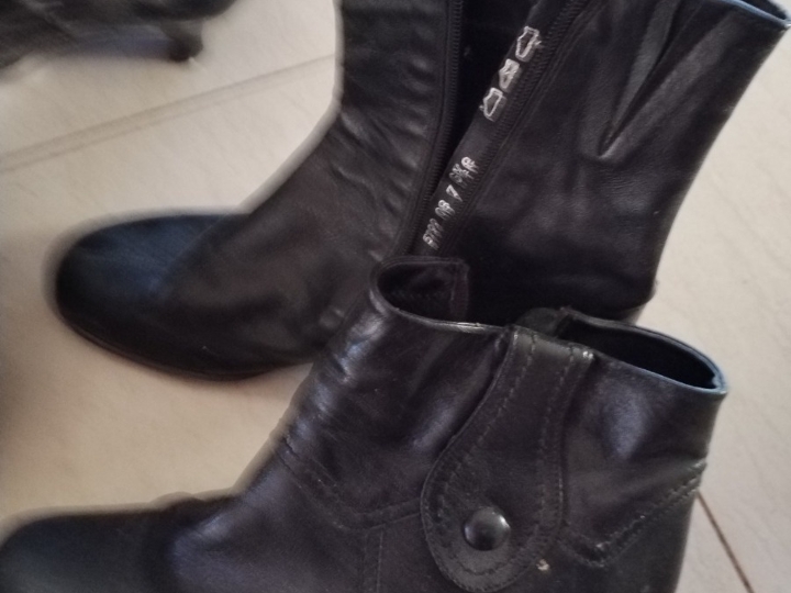 Polučizmice i cipele