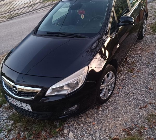 Opel Astra J 1.7 CDTI, 92 kW