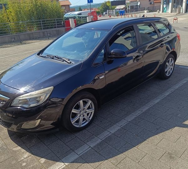 Opel Astra J 1.7 CDTI, 92 kW