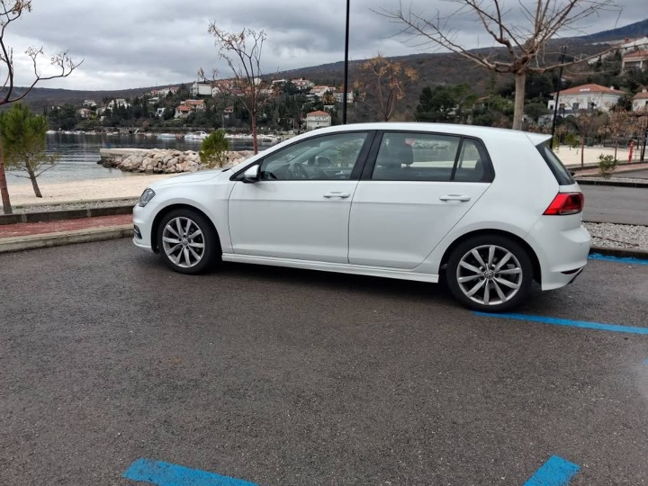 VW Golf 7 1.6 tdi, R line