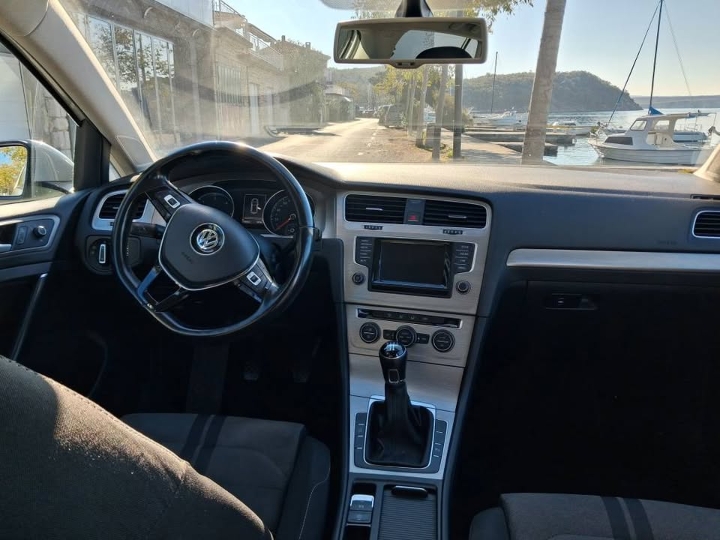 VW Golf 7 1.6 tdi, R line