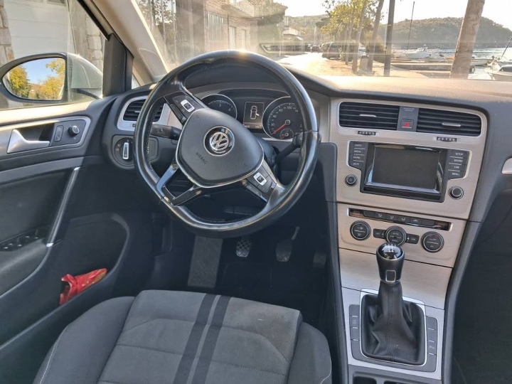 VW Golf 7 1.6 tdi, R line