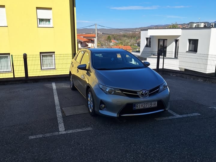 Toyota Auris 2.0 D-4D