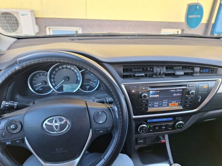 Toyota Auris 2.0 D-4D