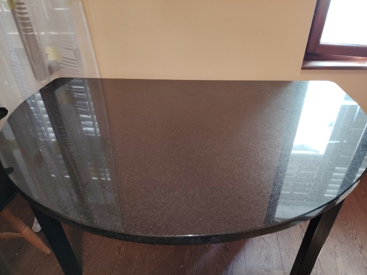 Mramorni stol (otok)