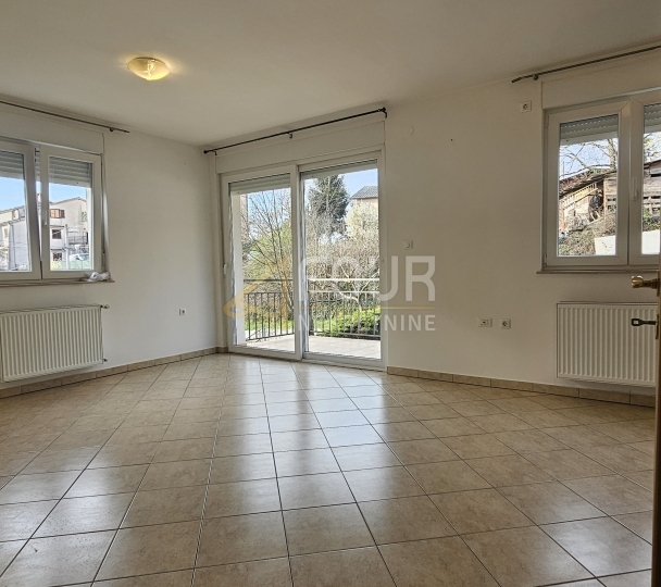 Viškovo, 75.11m2, 2S+DB, balkon, veliko spremište!