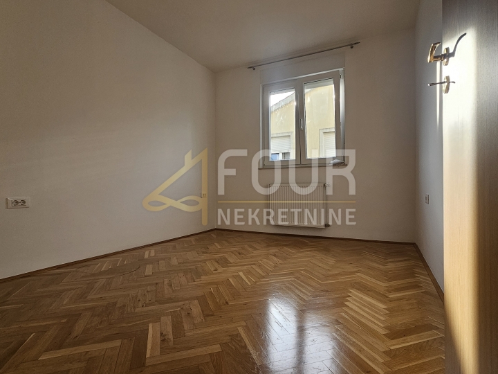 Viškovo, 75.11m2, 2S+DB, balkon, veliko spremište!