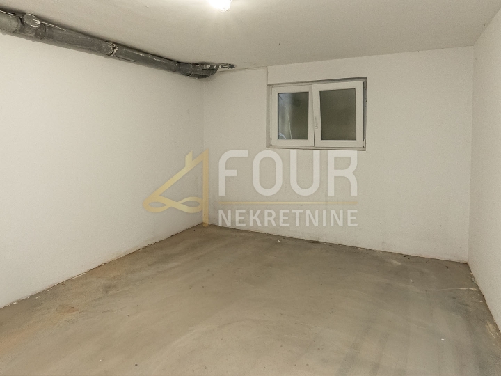Viškovo, 75.11m2, 2S+DB, balkon, veliko spremište!