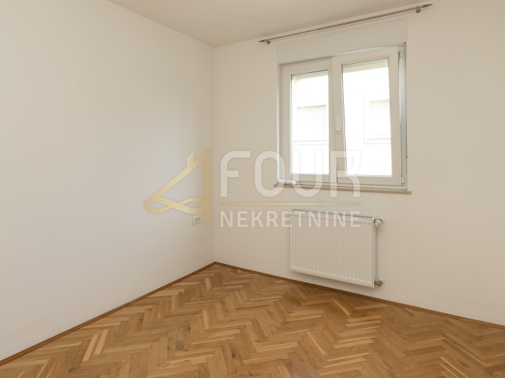 Viškovo, 75.11m2, 2S+DB, balkon, veliko spremište!