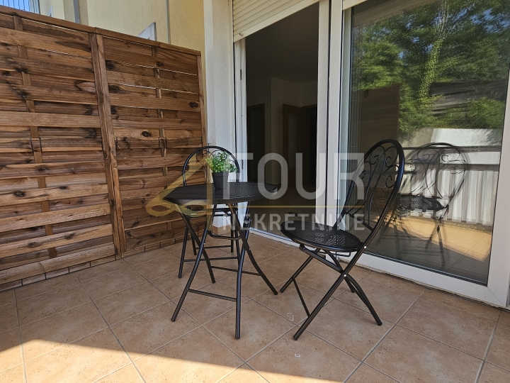 Viškovo, 75.11m2, 2S+DB, balkon, veliko spremište!