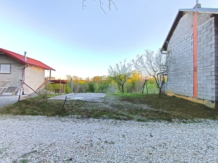 Građevinsko zemljište 625 m², 45 minuta od Zagreba