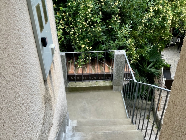 Stan za dugoročni najam - Opatija