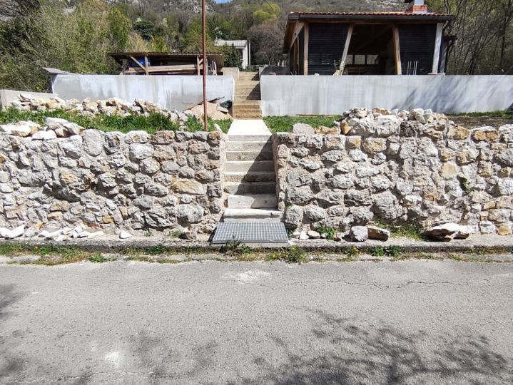 Zemljište, 1.000 m2