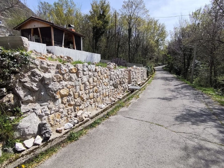 Zemljište, 1.000 m2