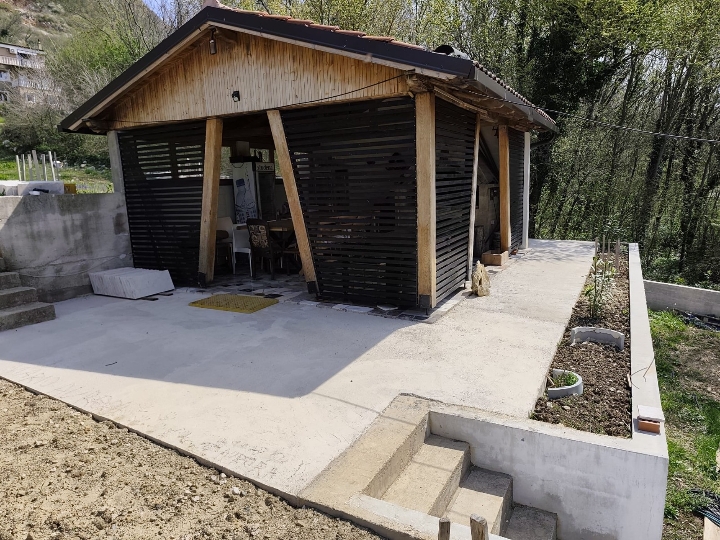 Zemljište, 1.000 m2