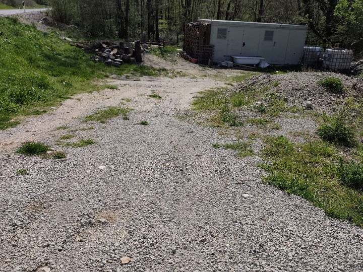 Zemljište, 1.000 m2