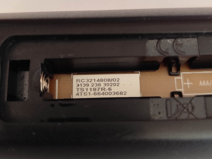 Grundig TV daljinski upravljač