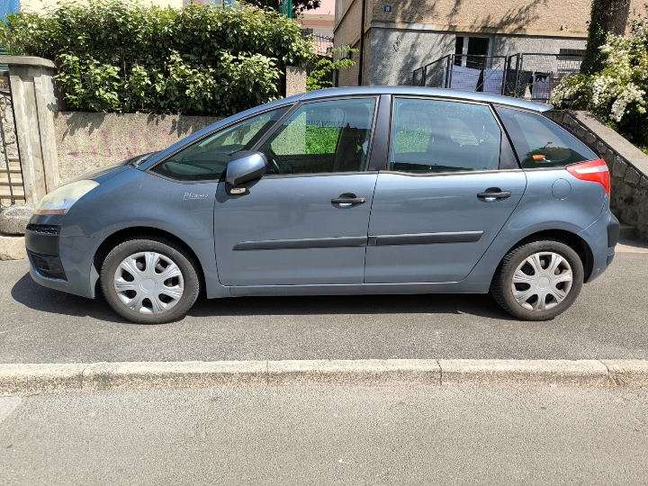 Prodajem Citroen C4 Picasso