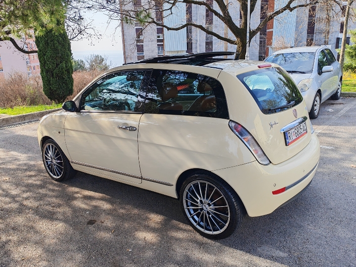 Lancia Ypsilon 1.3 multijet 90