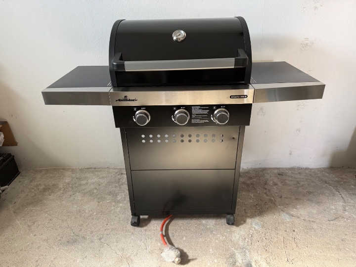 Prodajem roštilj na plin