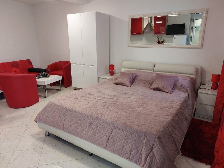 Lovran, studio i trosobni apartman