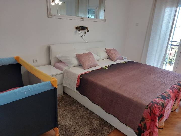 Lovran, studio i trosobni apartman