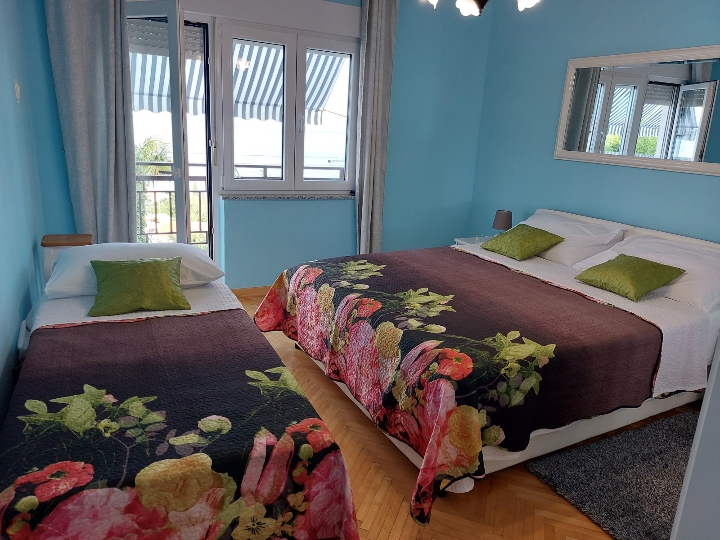 Lovran, studio i trosobni apartman