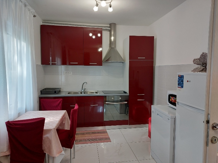 Lovran, studio i trosobni apartman