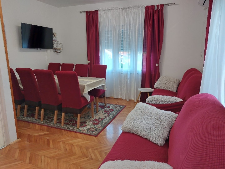 Lovran, studio i trosobni apartman