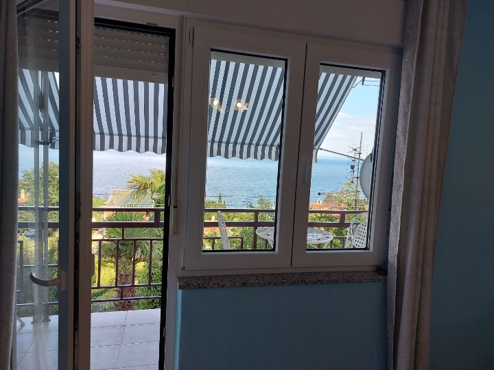 Lovran, studio i trosobni apartman