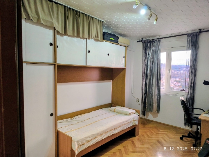 Trosobni stan s DB, studenti